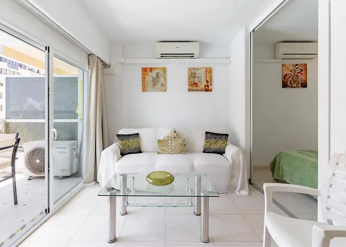 דירה Pyr And Pool Views *