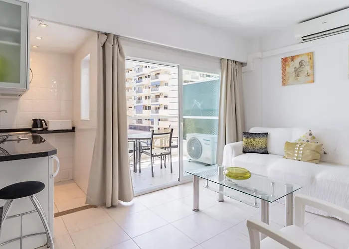 Pyr And Pool Views דירה *