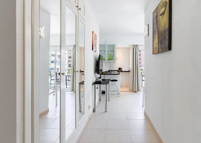 Lägenhet Pyr And Pool Views *